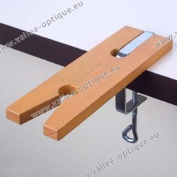Bench pin with clamp