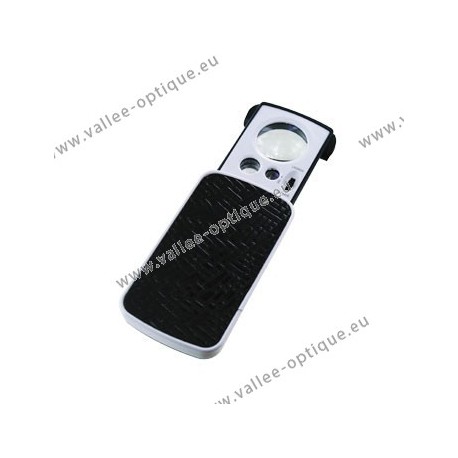 Illuminating pocket magnifier